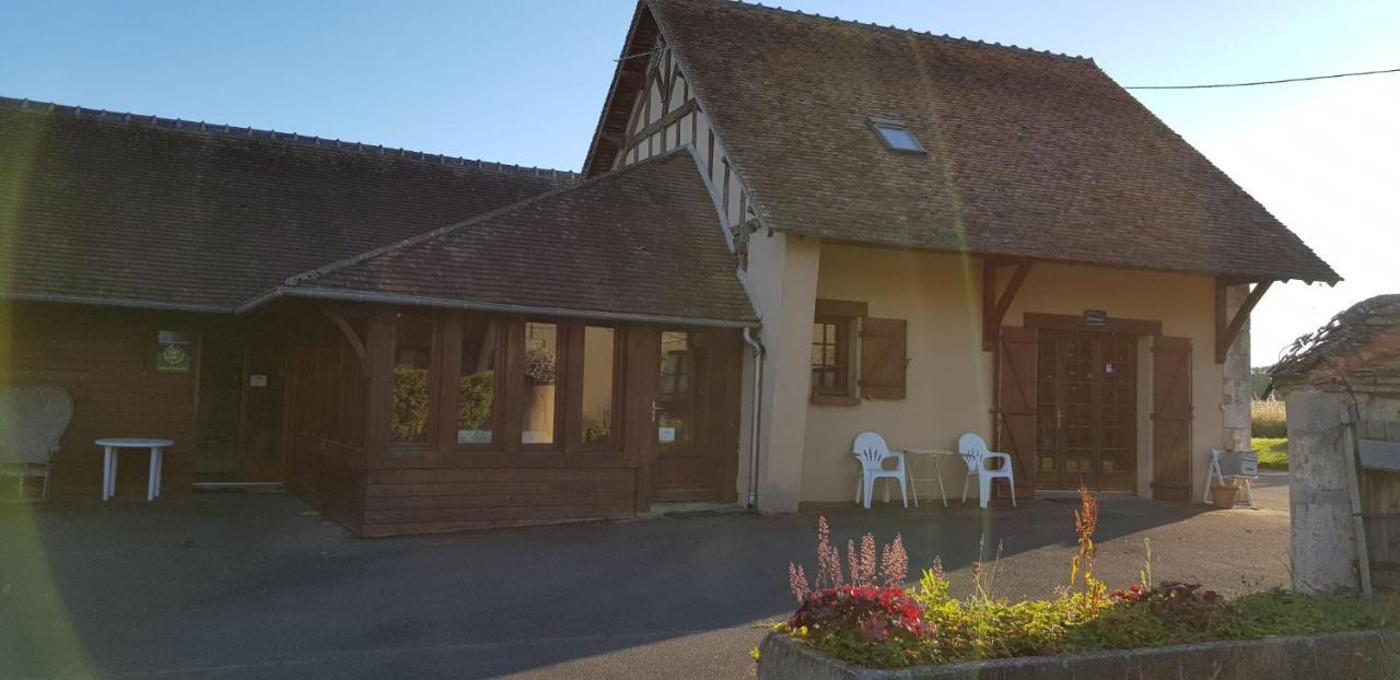 Les Brulis Chambre d'Hôtes Châtillon-sur-Loire Exterior foto